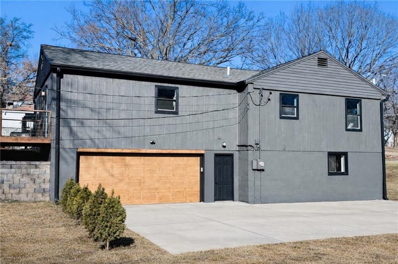 4016 N Jackson Ave, Kansas City, MO 64117