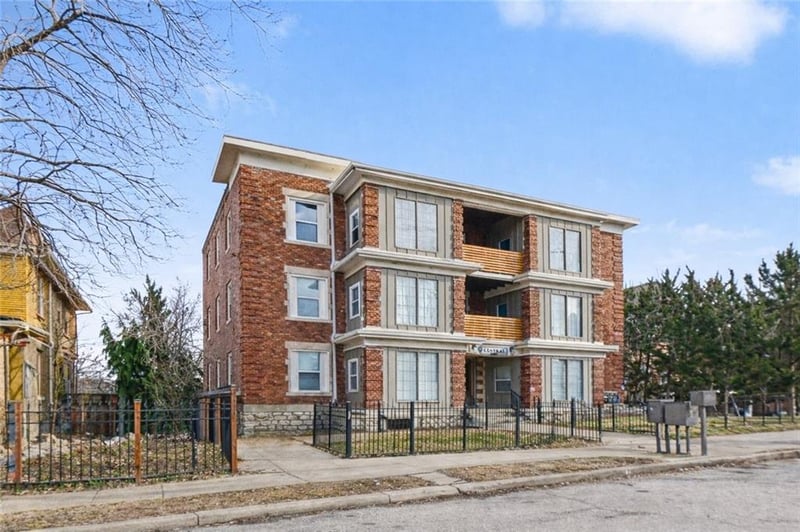 3227 Central St, Kansas City, MO 64111