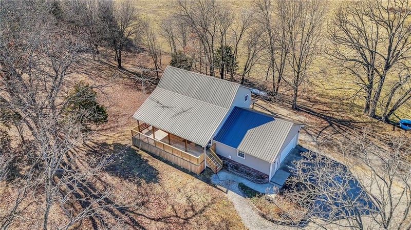 1220 NW E Hw, Osceola, MO 64776
