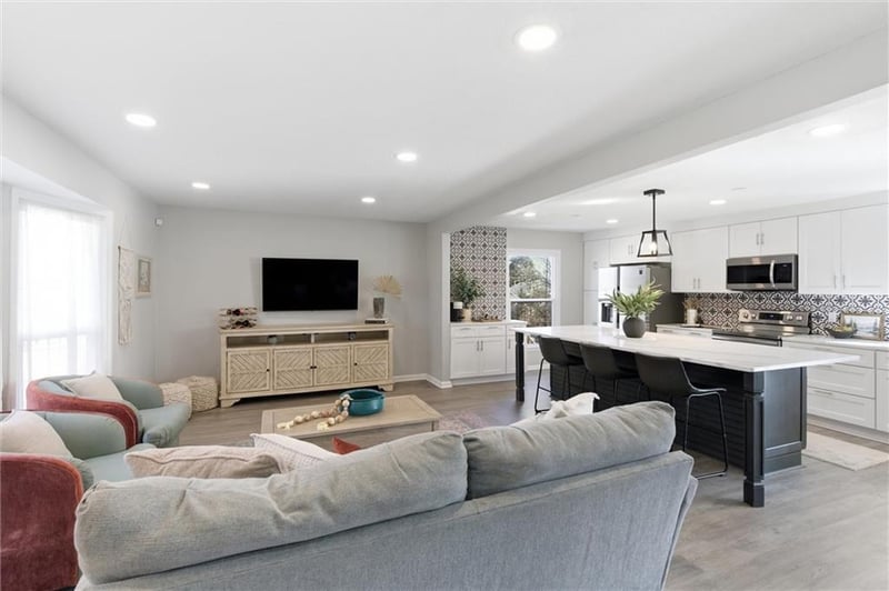 10205 97th Ter, Overland Park, KS 66212