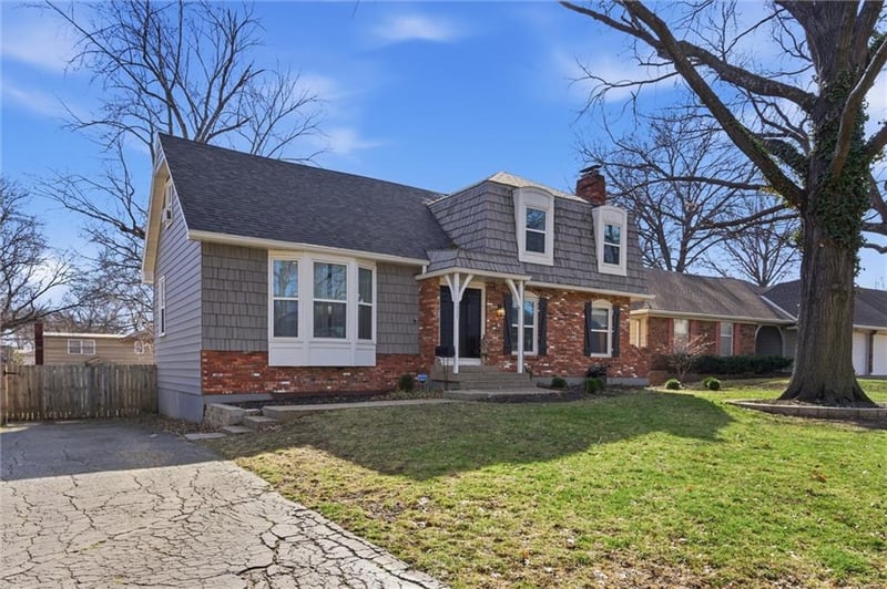 10205 97th Ter, Overland Park, KS 66212