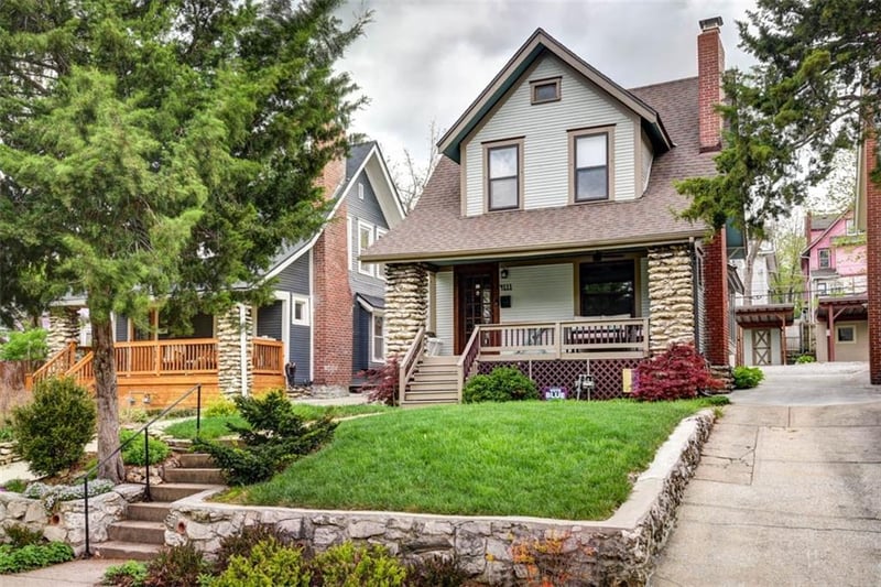 4111 Holmes St, Kansas City, MO 64110