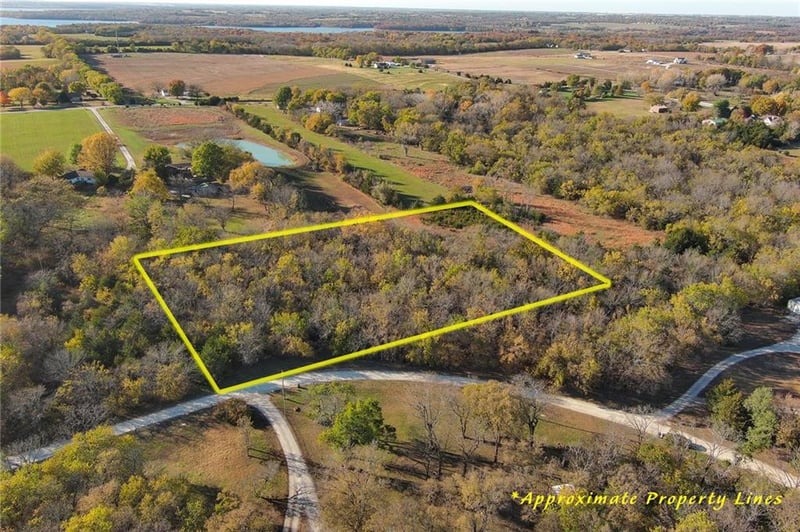 2.96 acres Morning Deer Dr, Paola, KS 66071