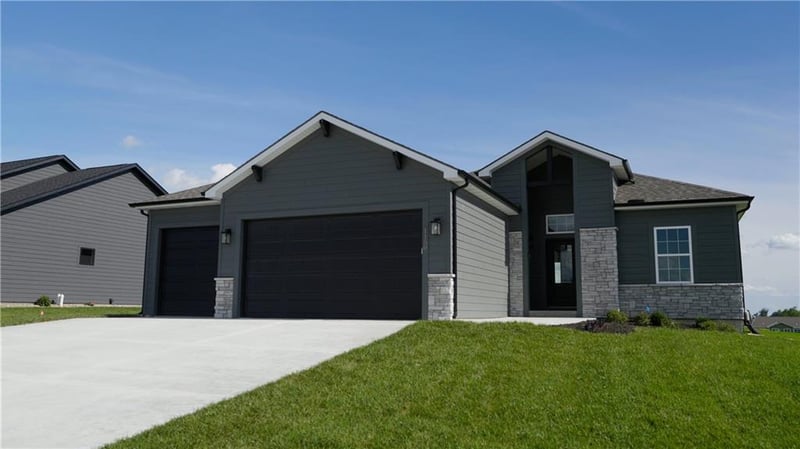 1150 Edwards St, Maryville, MO 64468