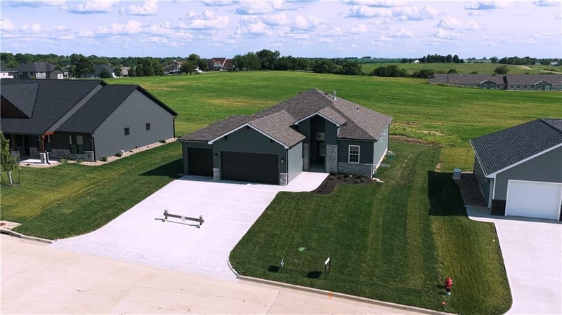 1150 Edwards St, Maryville, MO 64468