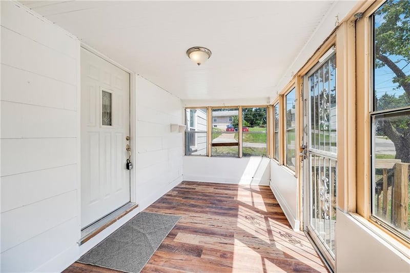 4000 Crescent Ave, Kansas City, MO 64133