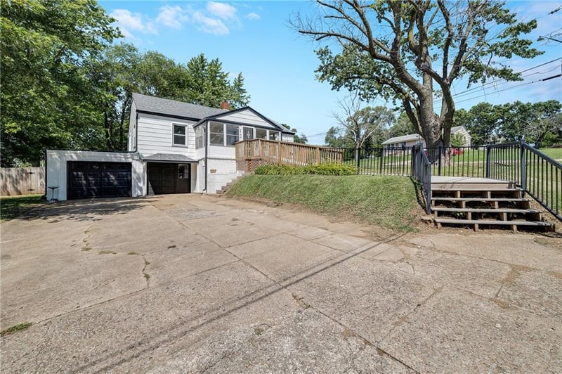 4000 Crescent Ave, Kansas City, MO 64133