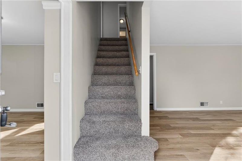 5030 Belmeade Rd, Kansas City, MO 64129