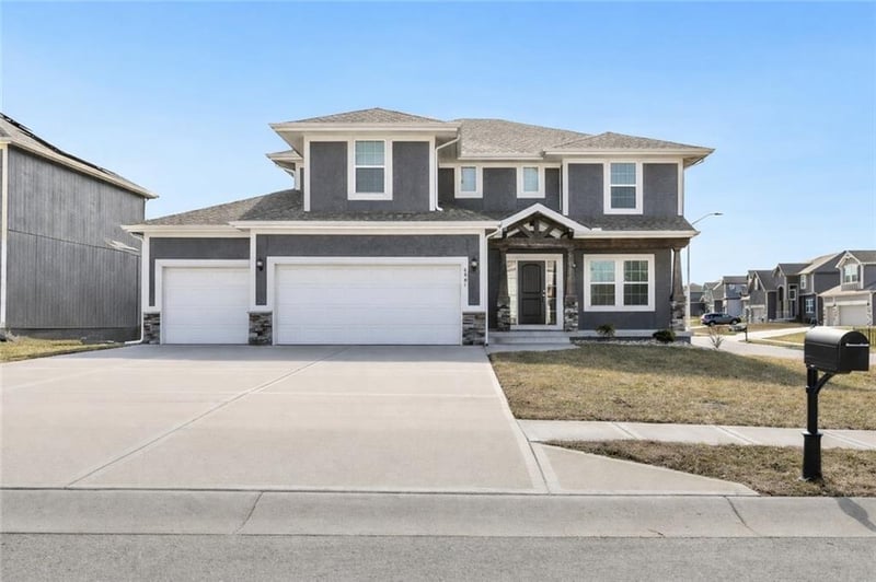 4901 105th St, Kansas City, MO 64156