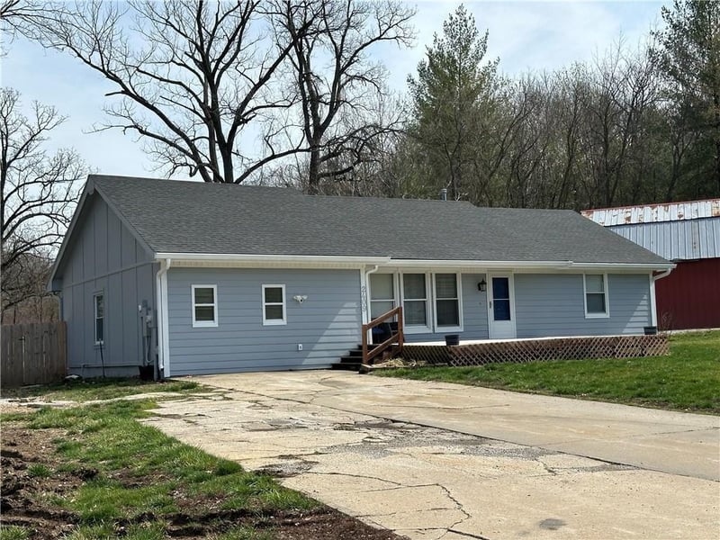 2409 Cherry Dr, Oak Grove, MO 64075