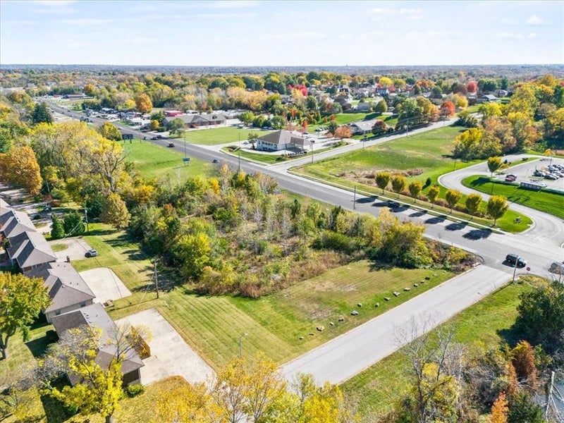 14700 Us 40 Hw, Kansas City, MO 64136