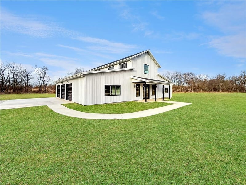 127 NW 1050th Rd, Warrensburg, MO 64093