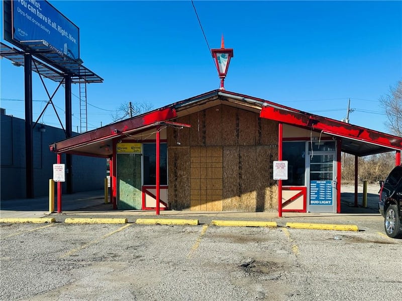 11810 Blue Ridge Blvd, Kansas City, MO 64134