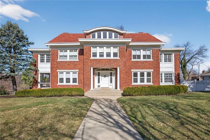 234 W 53rd Ter, Kansas City, MO 64112