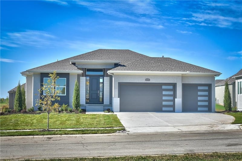 2301 W 176th Pl, Overland Park, KS 66085