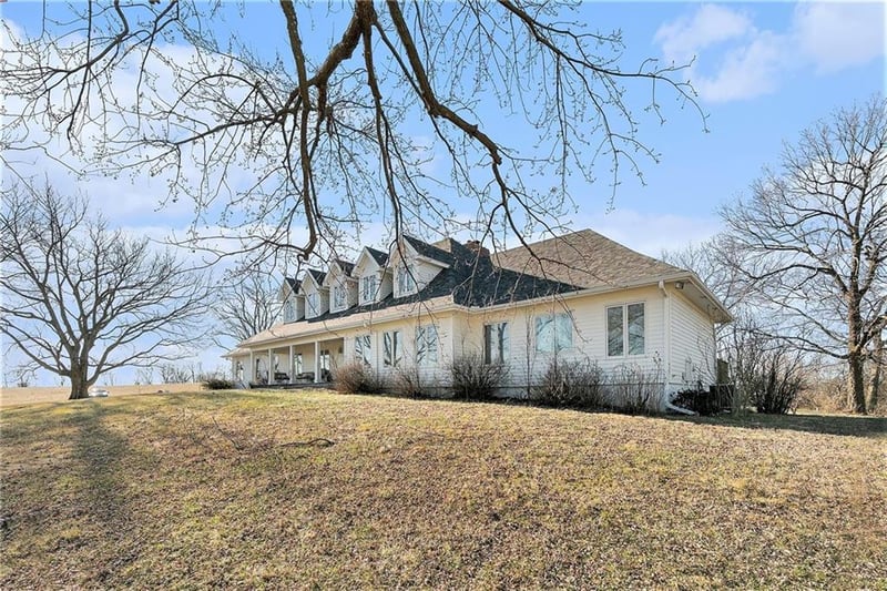 2400 132nd St, Kansas City, MO 64165