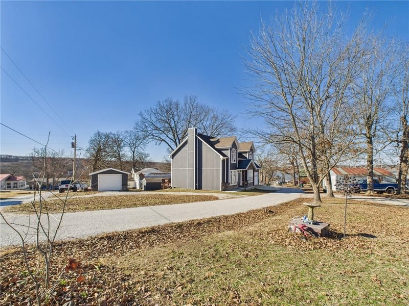 23046 Salley Dr, Warsaw, MO 65355