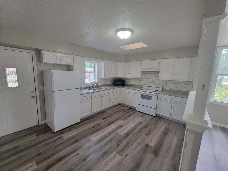 841 20th St, St Joseph, MO 64507
