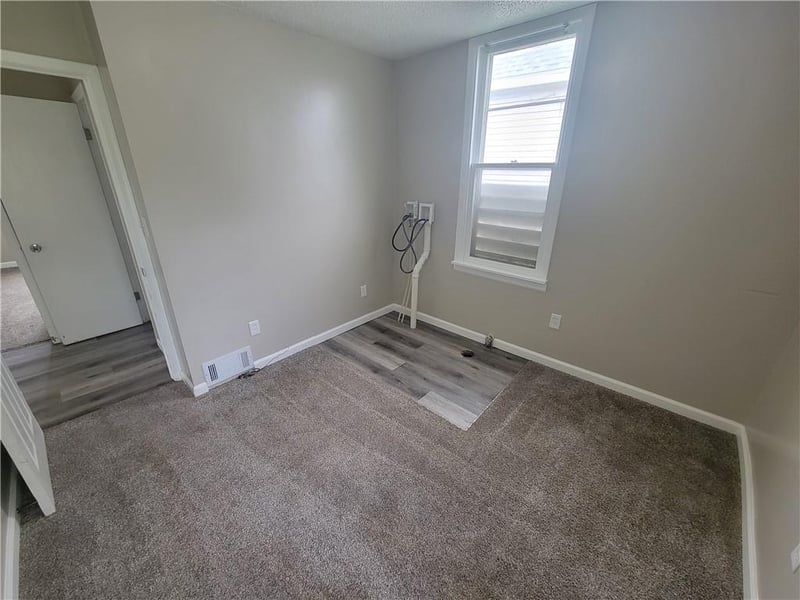 841 20th St, St Joseph, MO 64507