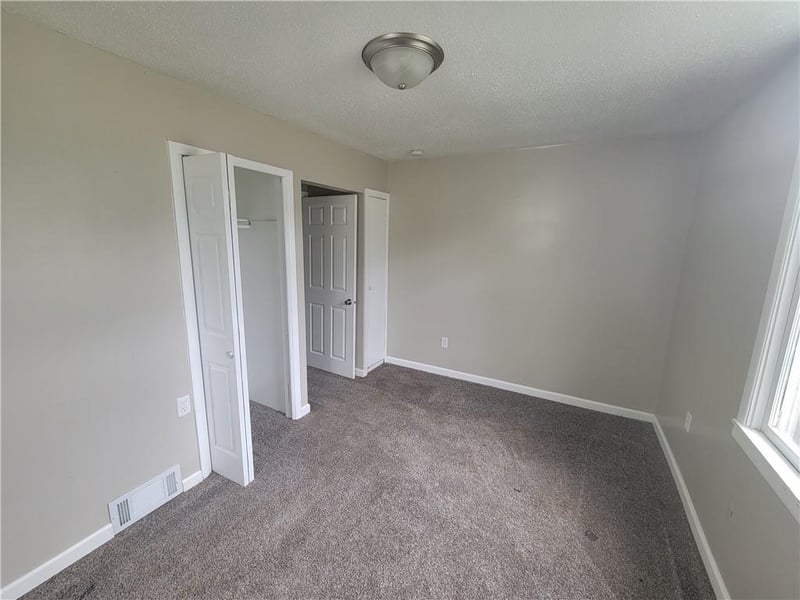 841 20th St, St Joseph, MO 64507