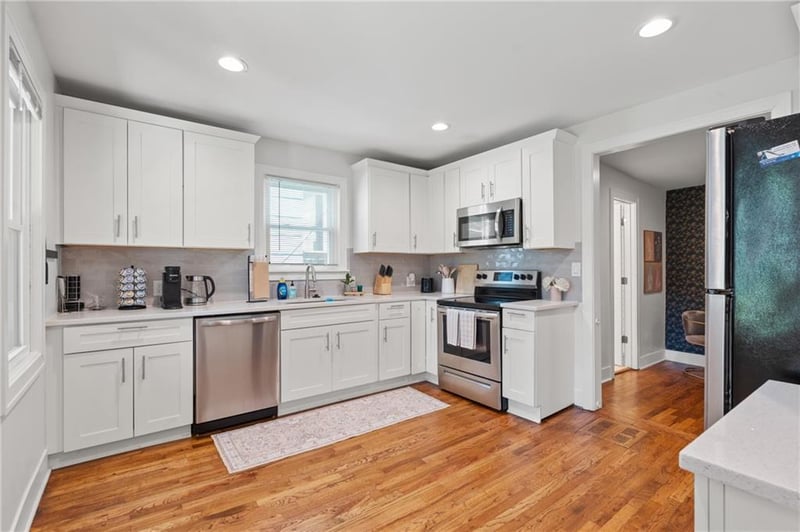 4128 Locust St, Kansas City, MO 64110