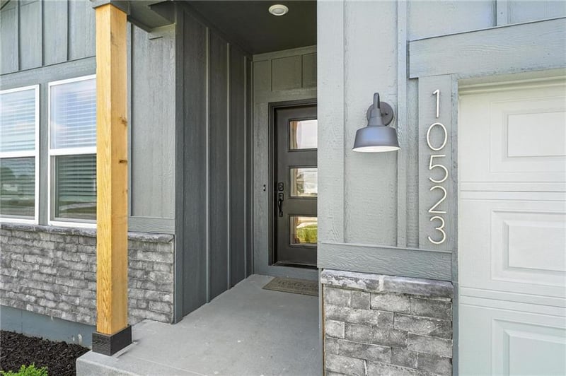 10523 Jarboe St, Kansas City, MO 64155