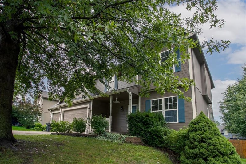 728 S Kisner Dr, Independence, MO 64056