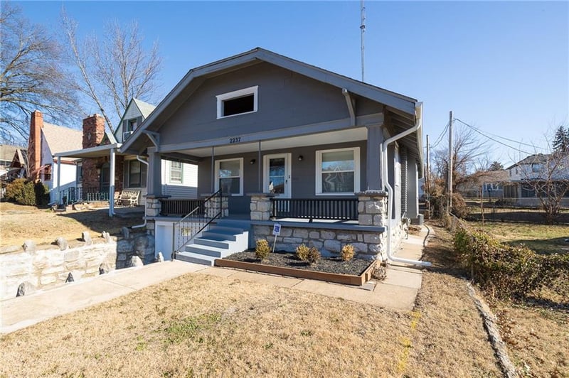 2237 Hardesty Ave, Kansas City, MO 64127