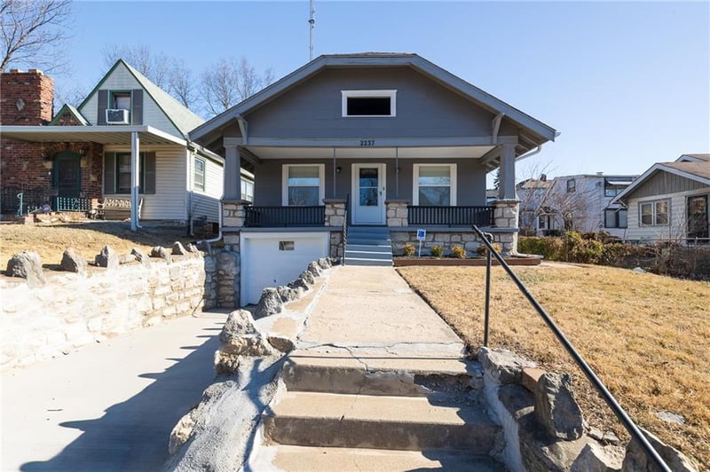 2237 Hardesty Ave, Kansas City, MO 64127