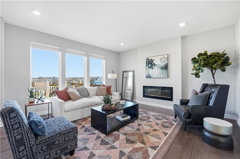 11115 Glenwood Ave, Kansas City, MO 64157