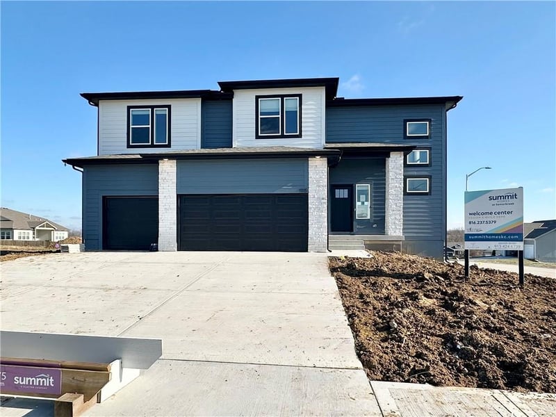 11115 Glenwood Ave, Kansas City, MO 64157