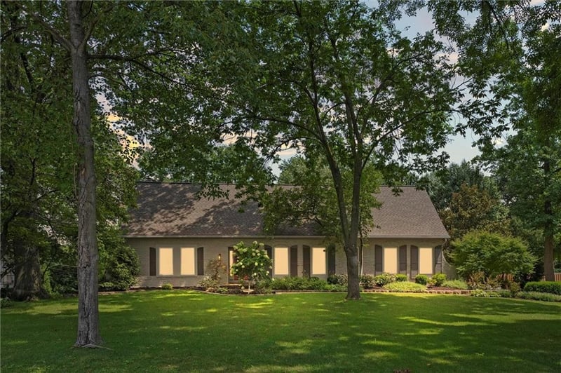 9815 Overbrook Rd, Leawood, KS 66206
