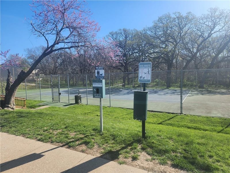 12722 110th Ter, Overland Park, KS 66210