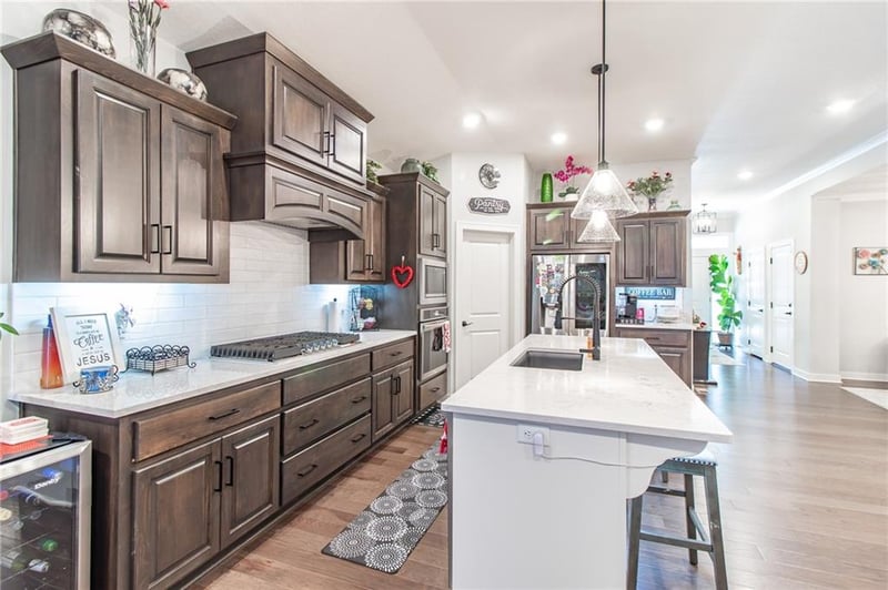 520 SE David Rd, Lee's Summit, MO 64082