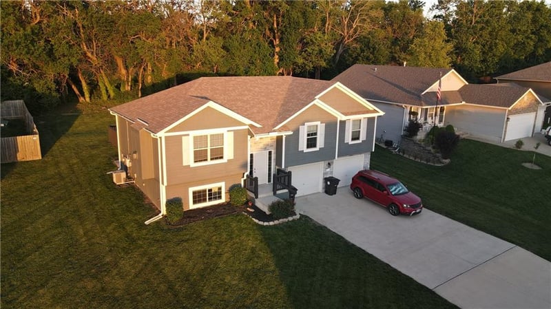 709 Hollis Ave, Belton, MO 64012