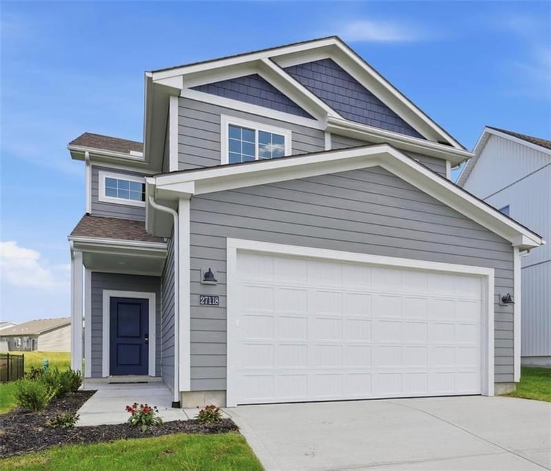 27118 E Oak View Dr, Lee's Summit, MO 64086
