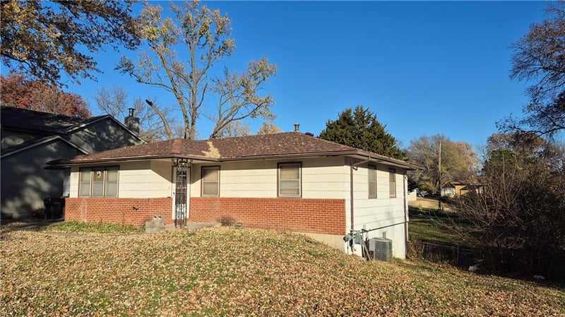 1905 Broadway St, Leavenworth, KS 66048