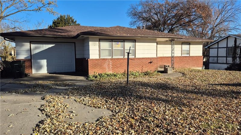 1905 Broadway St, Leavenworth, KS 66048