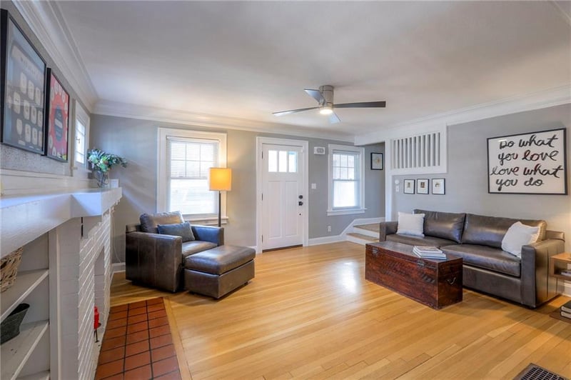 5828 Cherry St, Kansas City, MO 64110