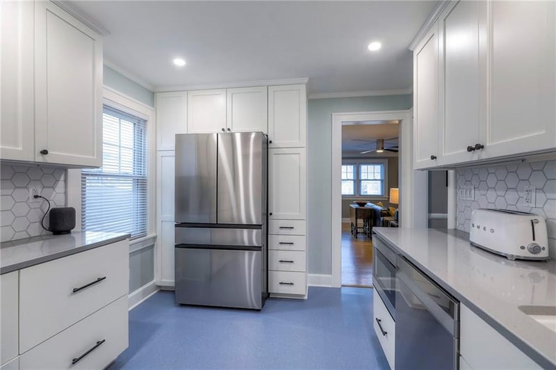 5828 Cherry St, Kansas City, MO 64110