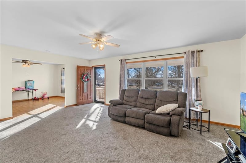 1015 E 10th St, Carrollton, MO 64633