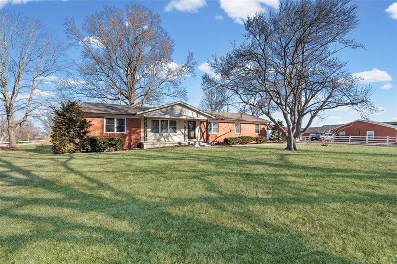 1015 E 10th St, Carrollton, MO 64633
