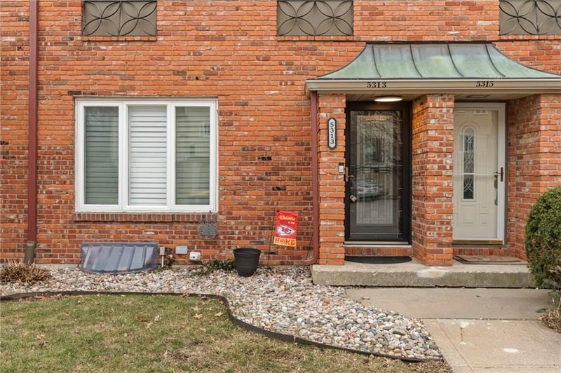 5313 83rd Pl, Kansas City, MO 64151