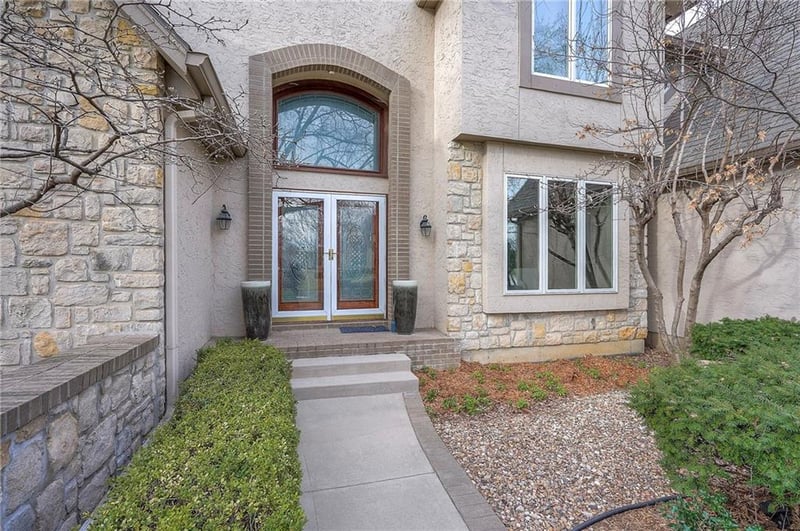 6810 W 132nd Ter, Overland Park, KS 66209