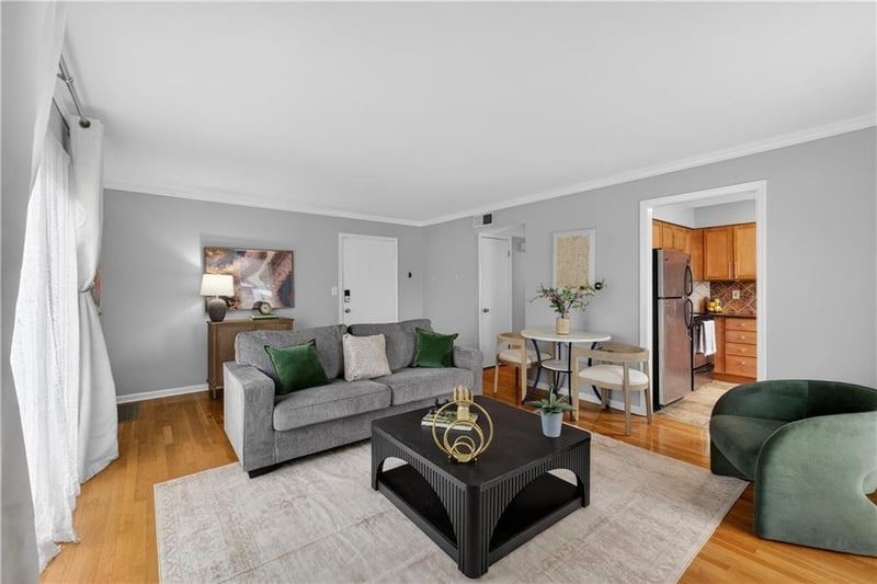 4430 Jarboe St #6, Kansas City, MO 64111