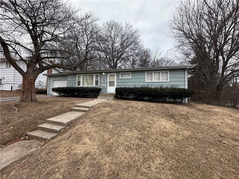 12508 46th Ter, Independence, MO 64055