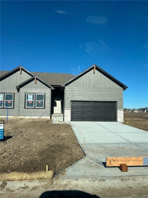 1224 Windbreak Dr, Lee's Summit, MO 64081