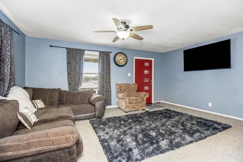 24723 Old Drum Rd, Garden City, MO 64747