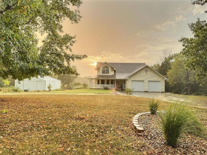 1704 S 155 Rd, El Dorado Springs, MO 64744