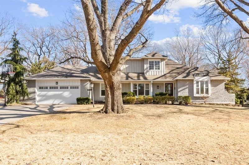 9105 El Monte St, Prairie Village, KS 66207